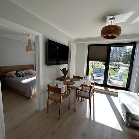 Albatross Getaway By The Sea, Spa And Forest With A Terrace Ķesterciems Esterno foto