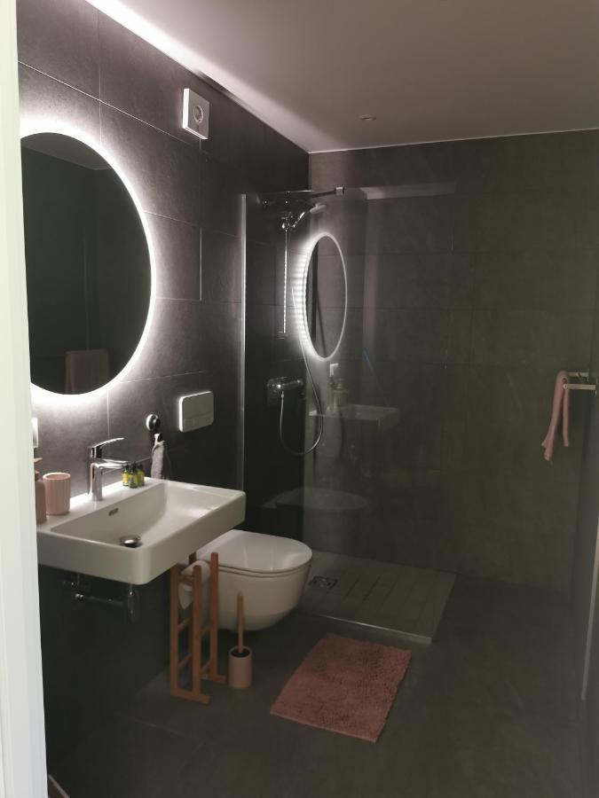 Albatross Getaway By The Sea, Spa And Forest With A Terrace Ķesterciems Esterno foto
